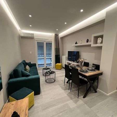 אתונה Luxury Apartment Near Acropolis מראה חיצוני תמונה